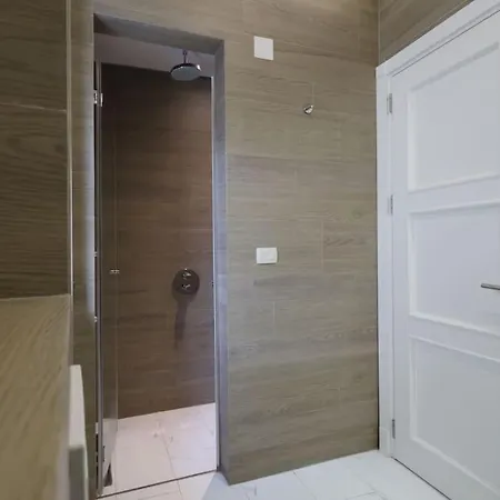 Status-m Franca Sea View