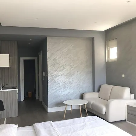Status-m Franca Sea View Apartment